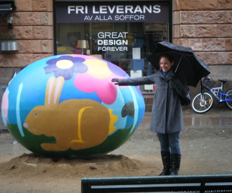 Nic with a giant Easter egg in Sweden