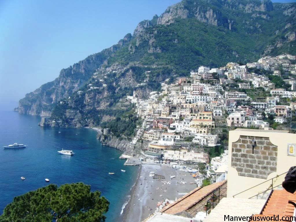 A stunning view of Italy's Amalfi Coast