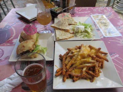 Best restaurants and bars in Waikiki | Man vs World