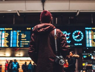 5 Ways to Deal with a Delayed Flight