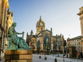 Five Reasons to Visit Edinburgh
