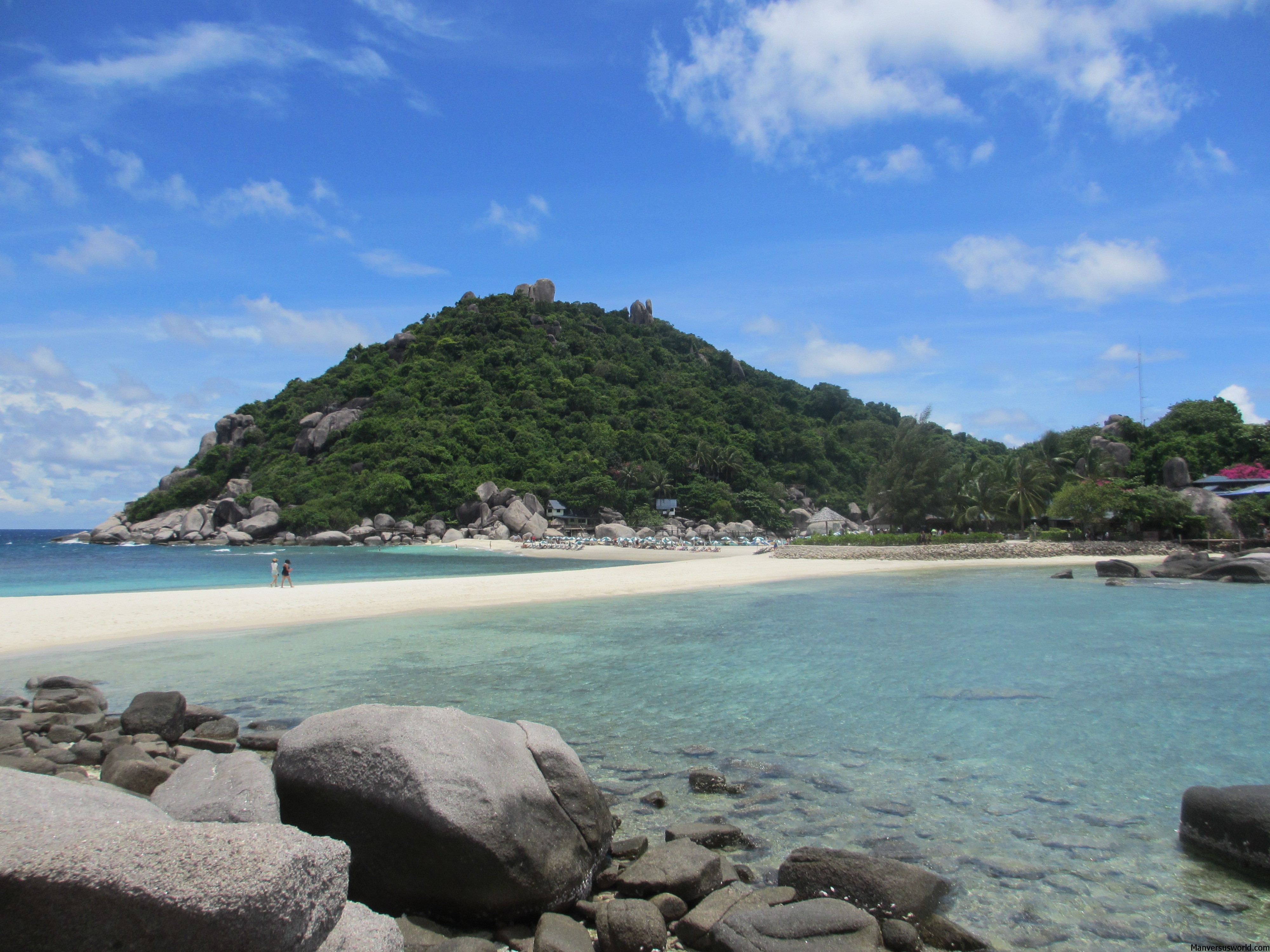 The crushingly beautiful island of Nang Yuan