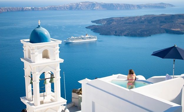Tips For Visiting Greece For The First Time